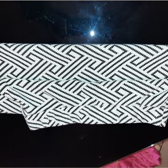 PaperMoon skirt flares out wide, black and white - Picture 3 of 10